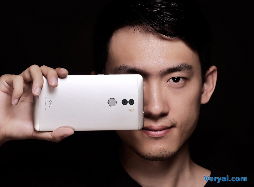 旗舰版首发8秒售罄！周鸿祎办奇酷手机满月品鉴会