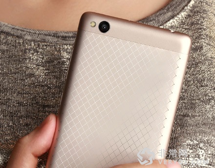 嫌红米3的“繁星格纹”太土鳖？小米还藏了无格纹版