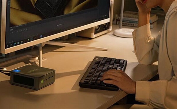 2499元 极摩客K7迷你主机开售:i5-13500H+双2.5G网口(图1) 2499元 极摩客K7迷你主机开售:i5-13500H+双2.5G网口