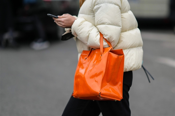 省钱的年轻人注册骑手号:在外卖骑手商城捡便宜(图1) 省钱的年轻人注册骑手号:在外卖骑手商城捡便宜