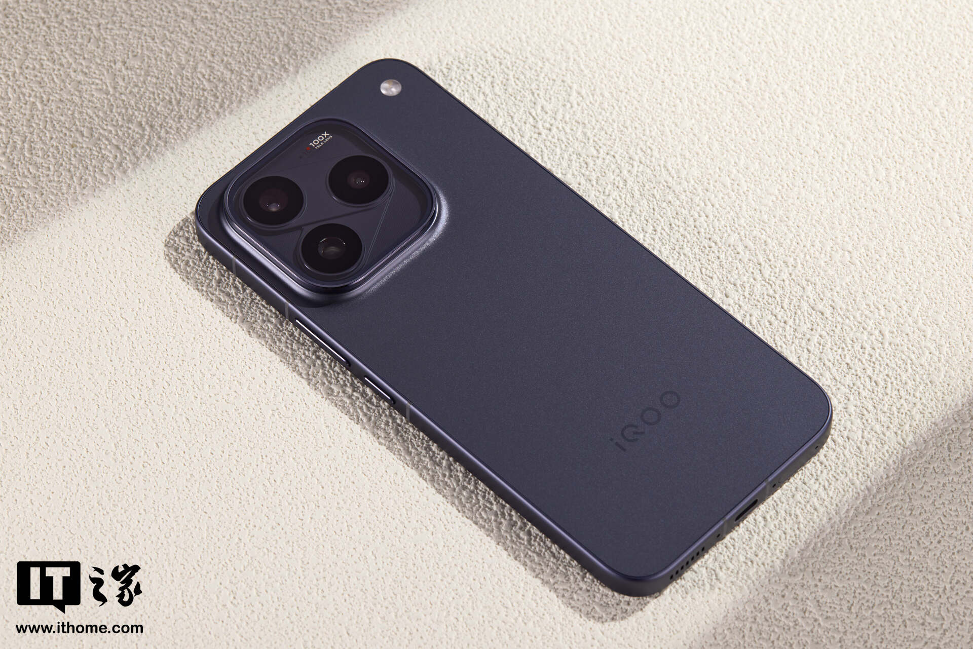 iQOO 16赛道配色亮相：9月29日发布，外观是否值得等？
