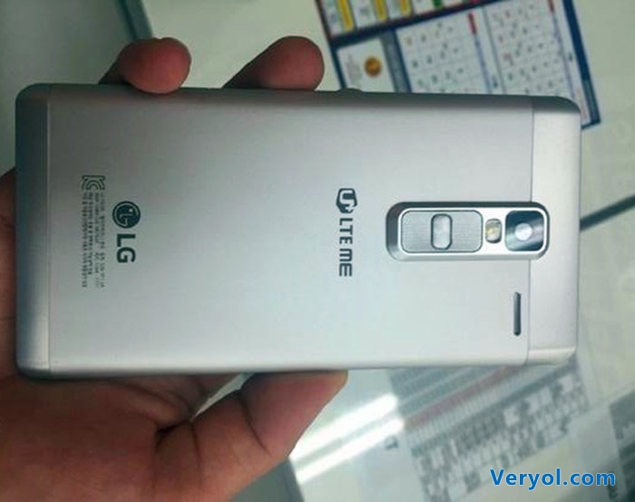 难以和三星相比!LG Class手机模曝光(图2) badc.jpg