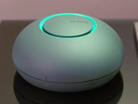 发出白噪声改善睡眠   飞碟型小风扇安睡神器