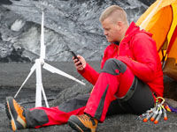 迷你风力发电机 仅重一斤随时有电用