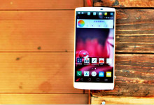 双前置摄像头+双屏幕    LG V10亮相国内 