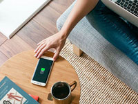 无线充电小茶几  让电线和插头变得整洁