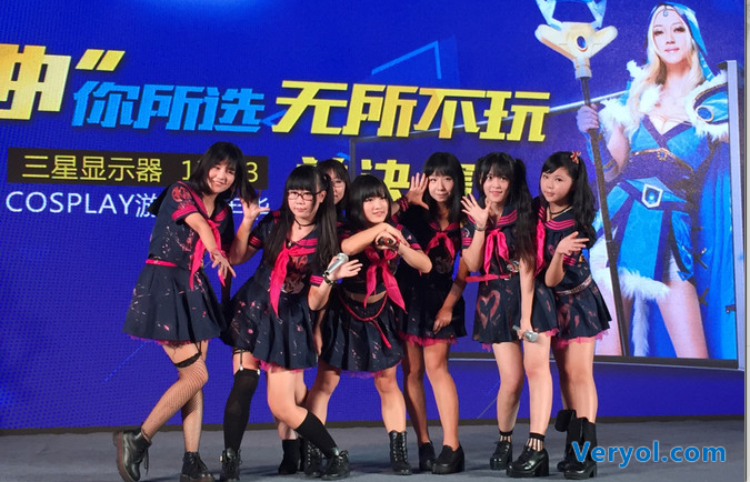 一起玩儿吧！三星显示器曲面家族亮相2015腾讯游戏嘉年华