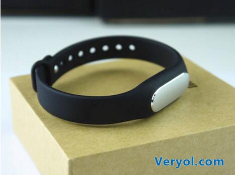 小米手环光感版发售15分钟缺货 说好的不用抢呢？