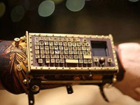 全新输入方式 NEC推出手臂投影虚拟键盘