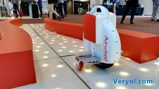 爱尔威平衡车试骑活动嗨翻LG乌拉圭活动现场