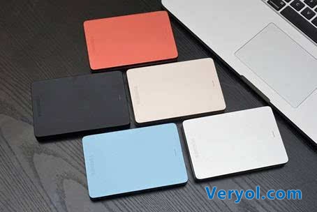 东芝ALUMY移动硬盘“典雅金”款全新上市，成就不凡品味