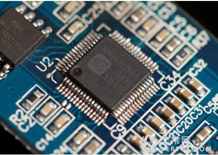 唱吧发布第二代麦克风M1 打造轻奢高品质