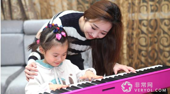 乐视智能钢琴首发 为孩子带来最暖心的新年礼物