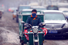 再创历史！我国2015年快递业务总量突破200亿件