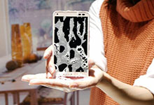 日本再出黑科技 手机也能放开洗？