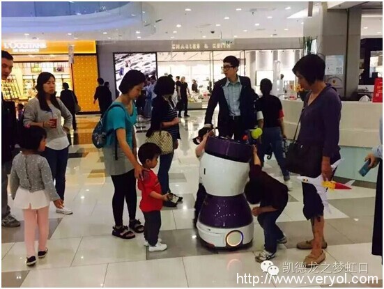 【凯启未来】机器人小美带您登陆凯德幻境能量站