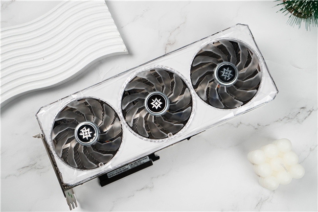 影驰 RTX 4080 SUPER评测：不仅游戏，还有更多AIGC等你体验！(图5)