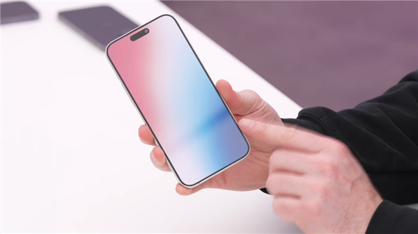 口碑血崩!苹果还敢备货一亿台?只因iPhone 15这技术领先安卓一年