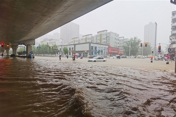 江苏灌云现破纪录特大暴雨！系“列车效应”导致：郑州720元凶之一