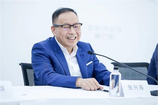 赛力斯董事长发内部信:坚持以软件定义汽车、继续加强与华为合作