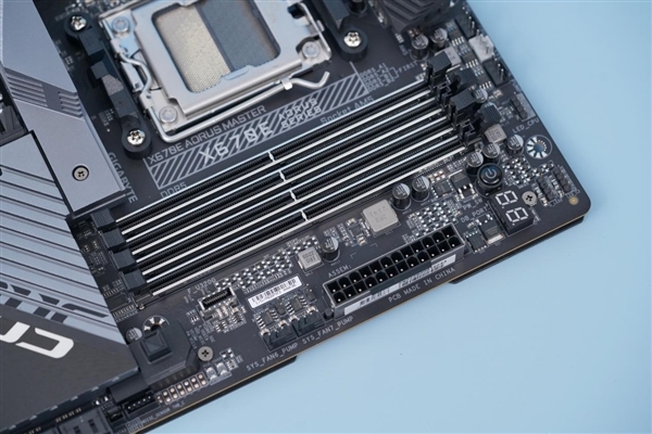 AMD锐龙7000X3D不再烧毁了!内存也半残了