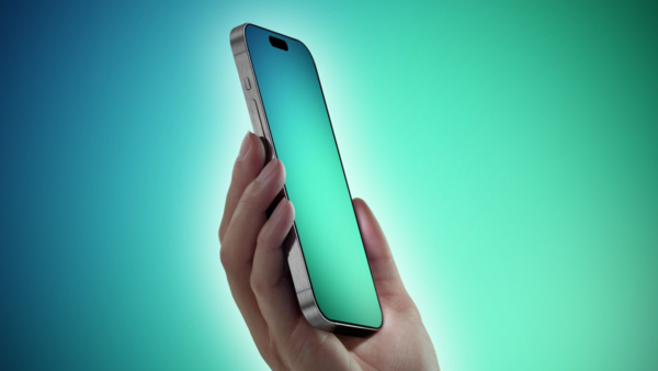 iPhone标准版何时上高刷屏？果粉还得等两年
