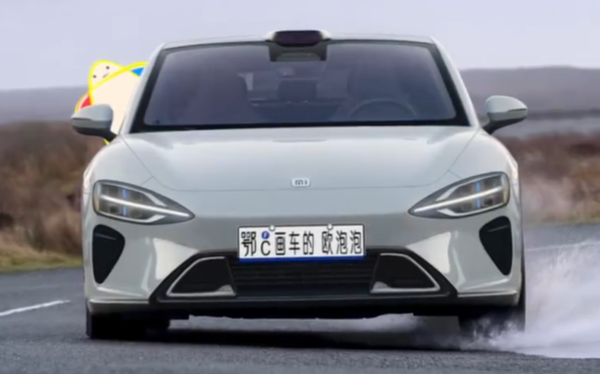 超跑气质拉满!博主手绘小米新车 网友:这是蔚来ET5?
