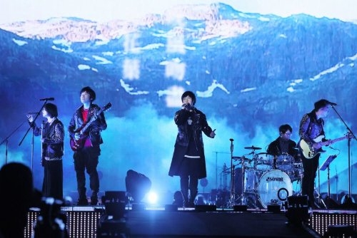 业内人士回应五月天事件:半开麦垫音算不算假唱有待定夺(图3) 业内人士回应五月天事件:半开麦垫音算不算假唱有待定夺