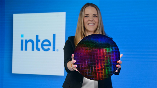 Intel下代至强急冲冲上64核心！320MB三级缓存暴涨1.84倍