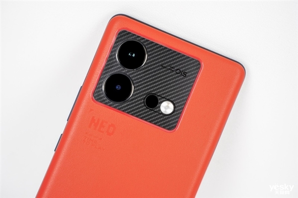 iQOO Neo8 Pro上手:天玑之王稳了