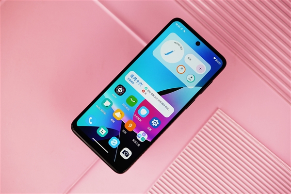 5000大电池+120Hz屏 899元联想moto G53图赏