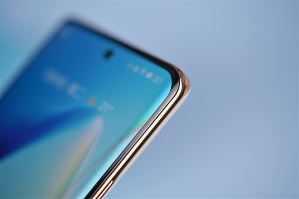 首发2亿单镜变焦相机!真我11 Pro+图赏