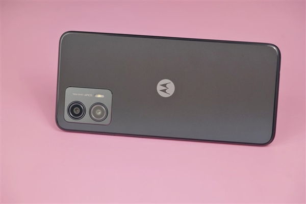 5000大电池+120Hz屏 899元联想moto G53图赏