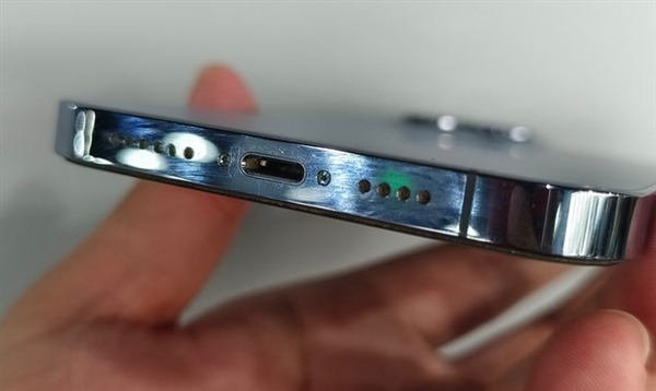 iPhone 13 Pro Max戴壳使用一年半后贬值4500元!玩游戏太烫