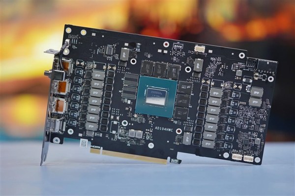 独特磁吸智屏!七彩虹iGame RTX 4070 Vulcan OC显卡图赏