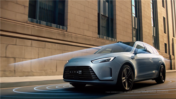 仍需谨慎！问界官方解析AEB触发条件：三点要注意