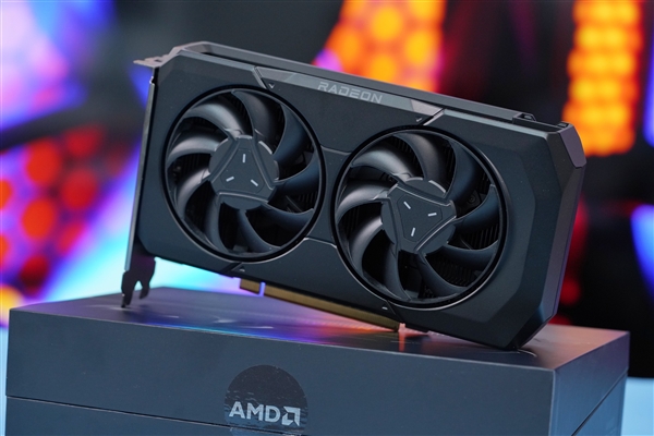 硬刚RTX 4060 Ti!AMD RX 7600图赏