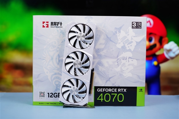 第三代“风雪”散热器 小巧高颜值!耕升RTX 4070踏雪显卡图赏