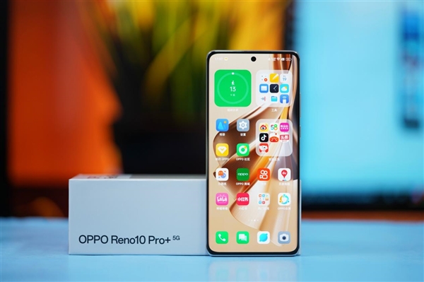 6400万大底潜望长焦!OPPO Reno 10+图赏