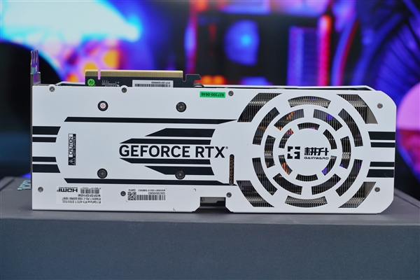 纯白高颜值！耕升RTX 4070 Ti星极皓月OC图赏
