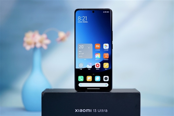 科技纳米皮+无金环设计!小米13 Ultra限量定制色图赏