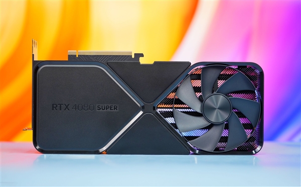 全黑化！NVIDIA RTX 4080 SUPER公版显卡图赏