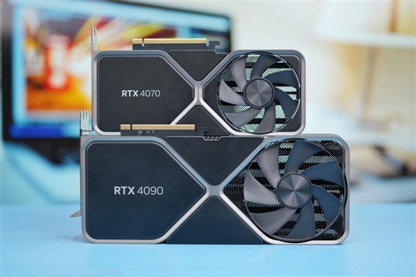 延续4090外观 小巧太多了!NVIDIA RTX 4070公版图赏