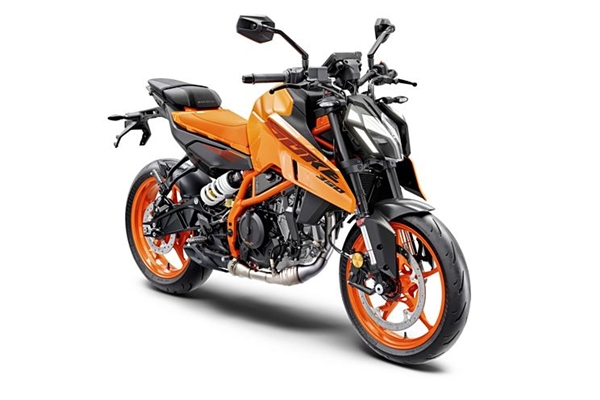 3万9千8！全新KTM 390 DUKE上市：单缸四冲程可弹射起步