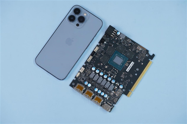 纯白外壳淡雅清新！耕升RTX 4060 Ti踏雪显卡图赏