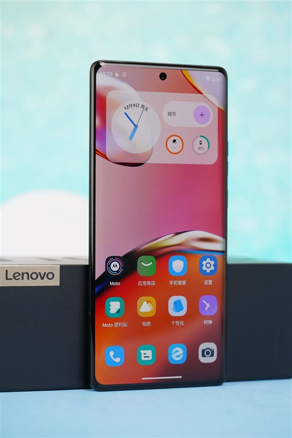 饱满如水滴！联想moto X40开箱图赏