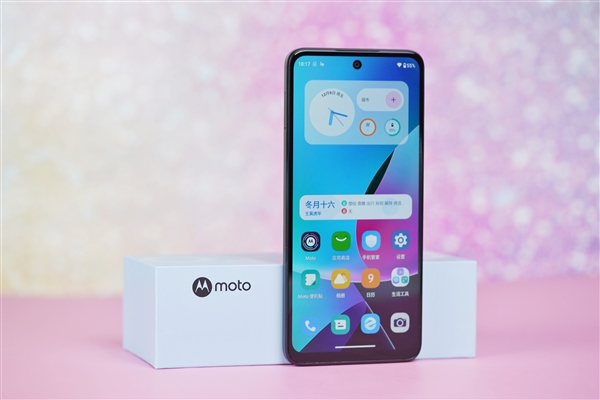 5000大电池+120Hz屏 899元联想moto G53图赏