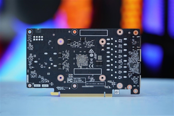 白色机身玩趣十足！索泰RTX 4060 Ti X-GAMING显卡图赏
