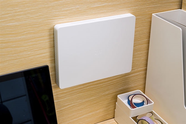 中兴晴天墙面路由器上手:新一代WiFi 6穿墙神器