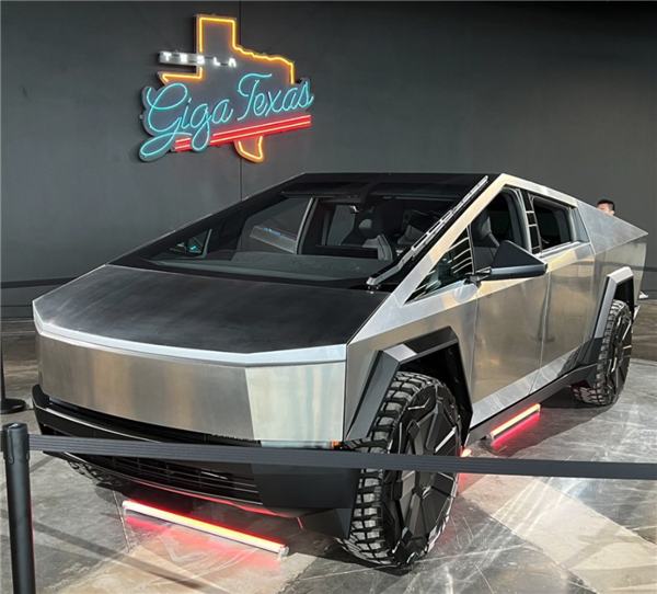 没发新车Model 2的特斯拉：照样卷死友商